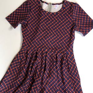 LuLaRoe Amelia Dress. She has pockets!!!